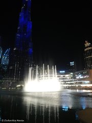 Музыкальное шоу танцующих фонтанов в Дубай, ОАЭ