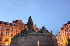 Прага. Памятник Яну Гусу на Староместской площади