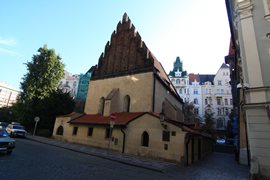 Прага. Старо-новая синагога 1270 года