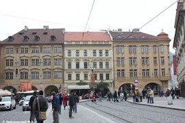 Прага. Трамвайная остановка на Малостранской площади