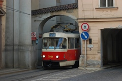 Место в Праге, где две колеи сходятся в одну
