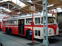 Прага. Троллейбус Tatra T400